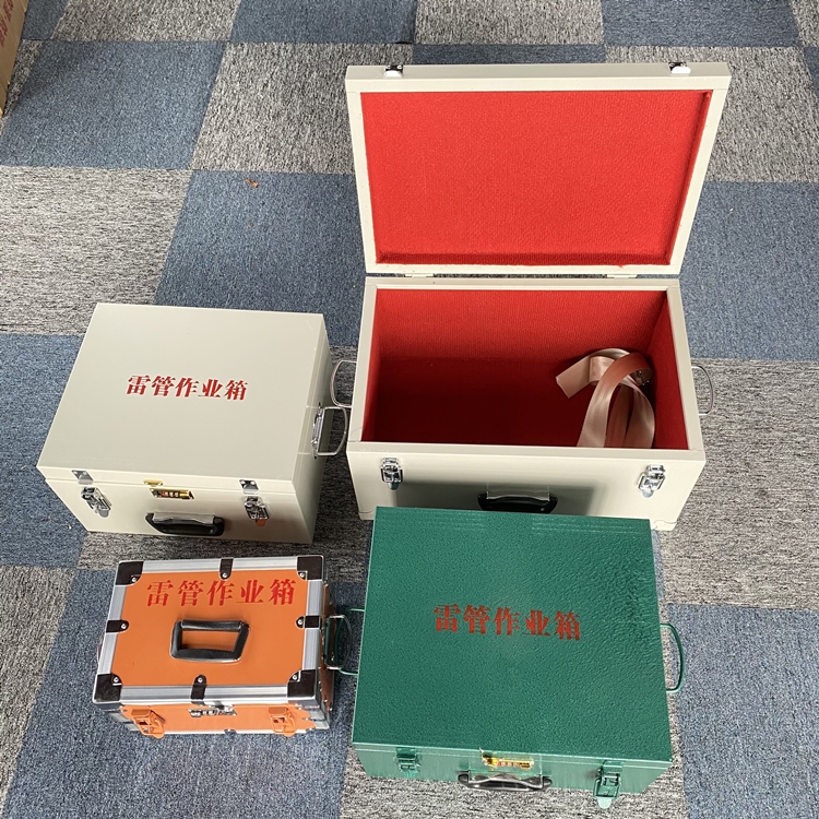 阿鲁科尔沁爆破工程作业箱如何选择？玻璃钢与传统材质的全面对比